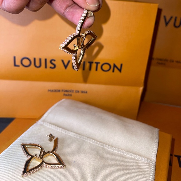 Louis Vuitton Floral Monogram Pink Crystal Earrings - Picture 5 of 7